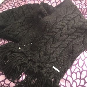 Michael Kors cable knit scarf